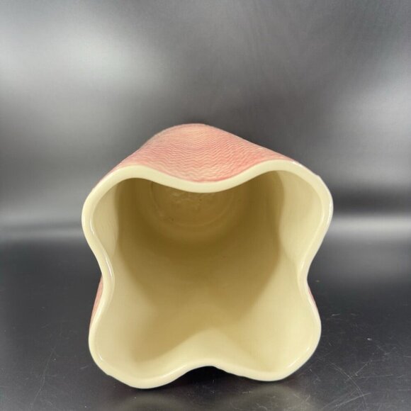 Shawnee USA Pottery Coral Pink Burlap Pinched Vase Tall Pottery Vessel Vase Vtg - Picture 6 of 16